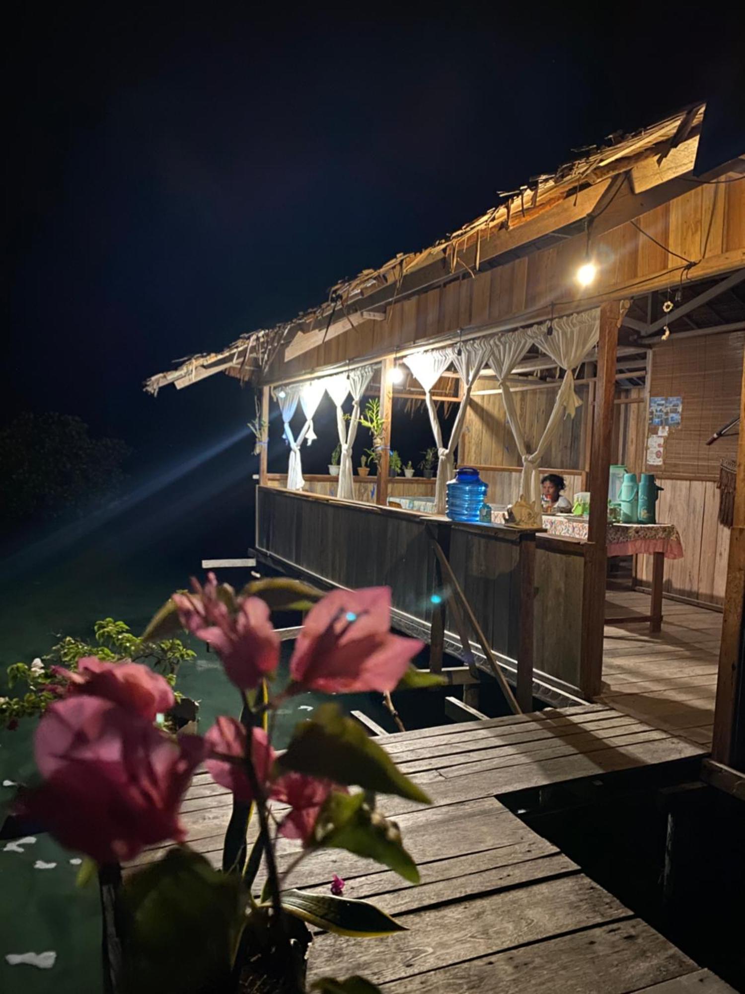 Nyanse Homestay - Raja Ampat Besir Exterior foto
